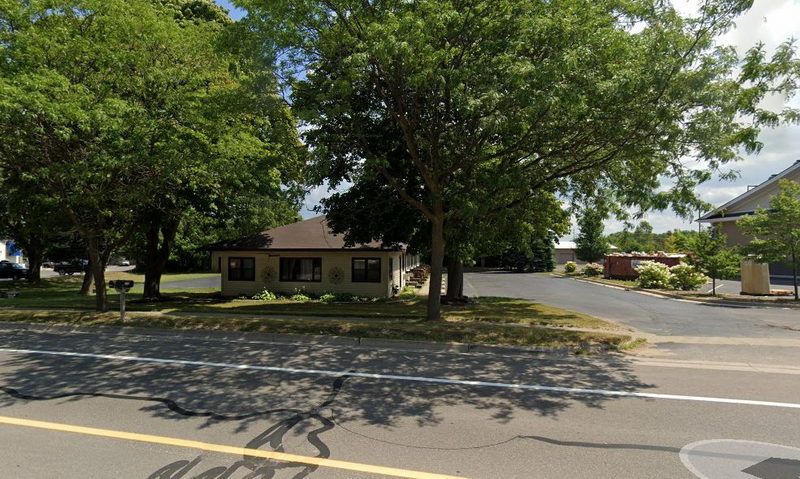 Maple Leaf Motel - Vintage Postcard